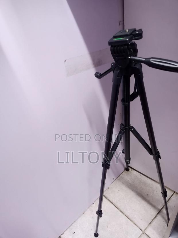 Camera and Phone Tripod - main view