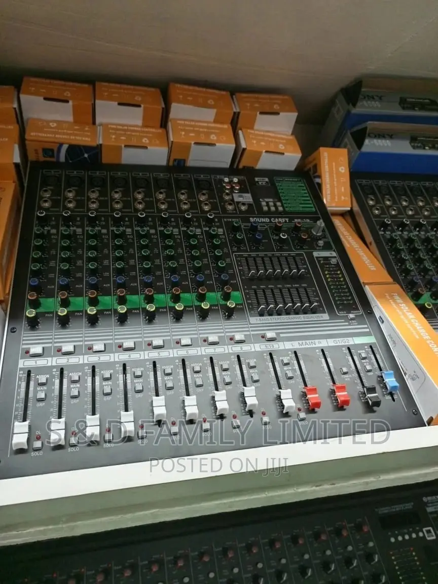 Soundcraft 10 Channels Plain Mixer