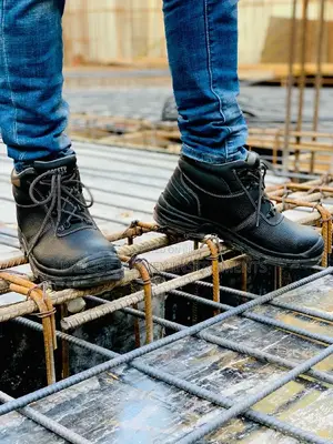 Safety Boots (Available on Offer)