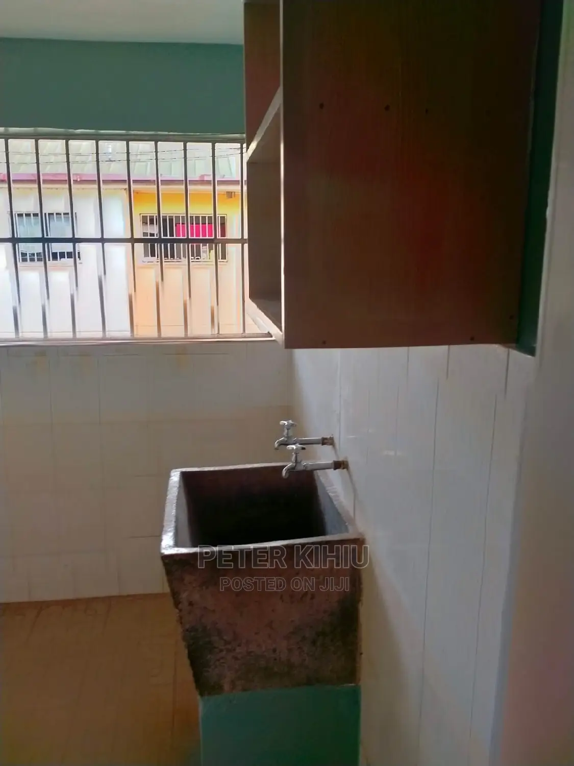 3bdrm Apartment in Nyayo Embakasi for sale