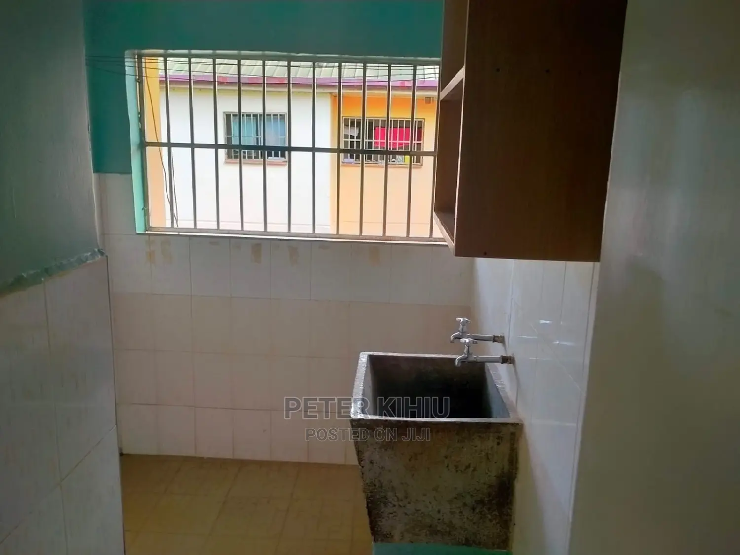 3bdrm Apartment in Nyayo Embakasi for sale
