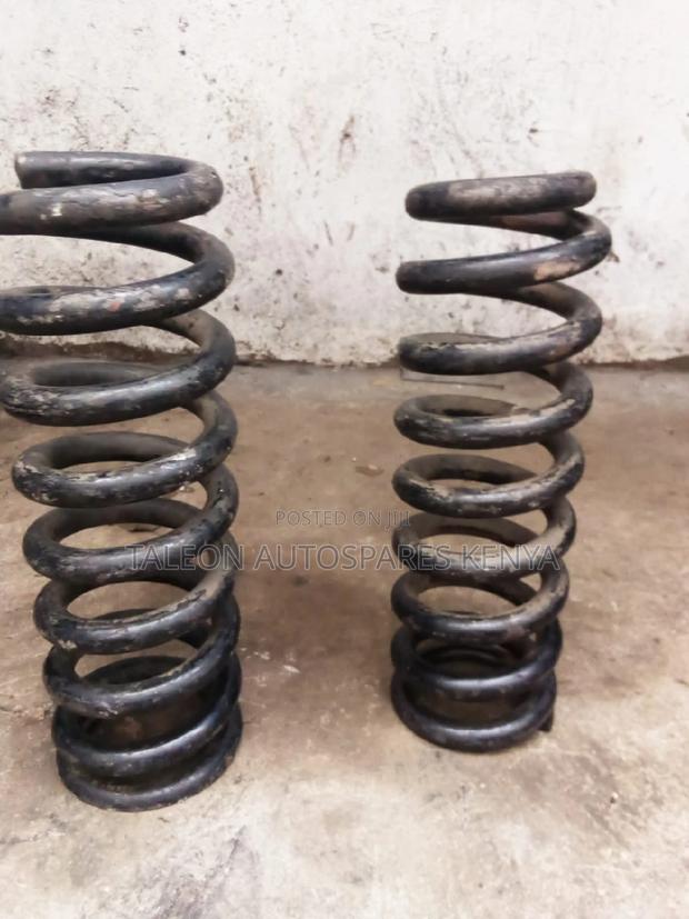 Toyota Hilux/Vigo/Prado Springs - thumbnail 3