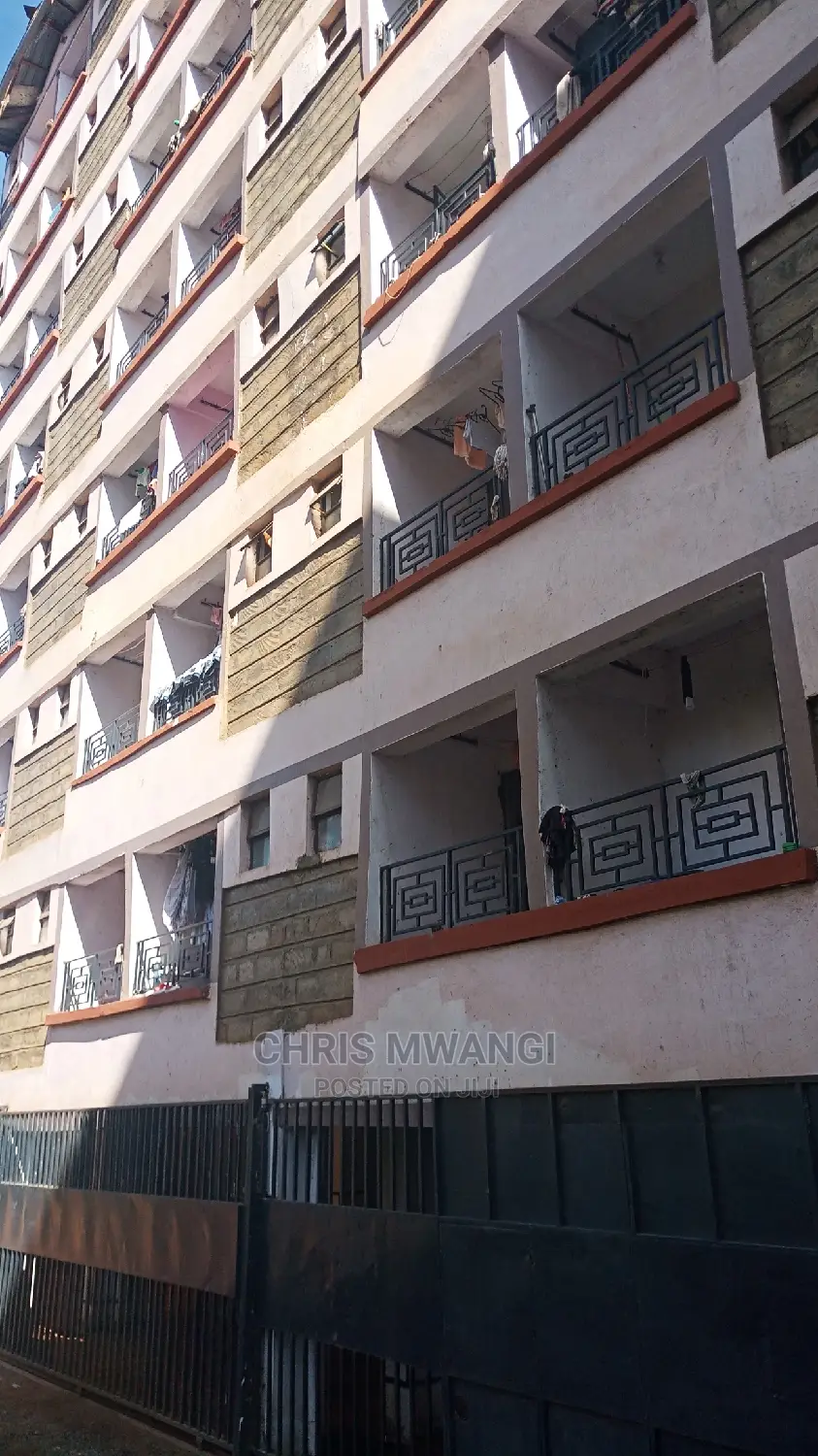 1bdrm Block of Flats in Kinoo, Regen for Sale