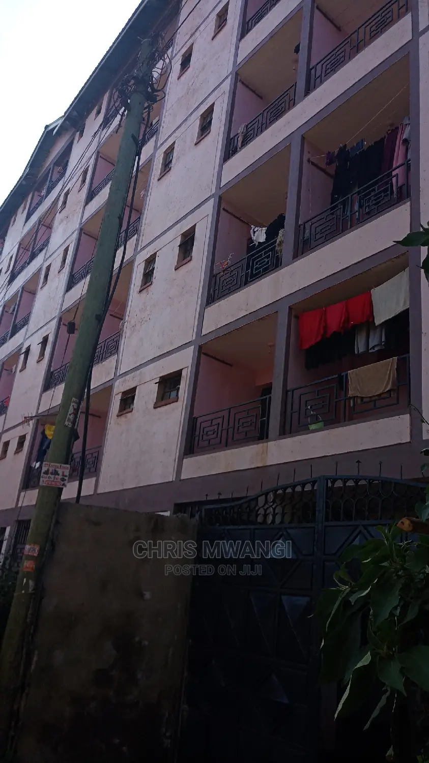 1bdrm Block of Flats in Kinoo, Regen for Sale