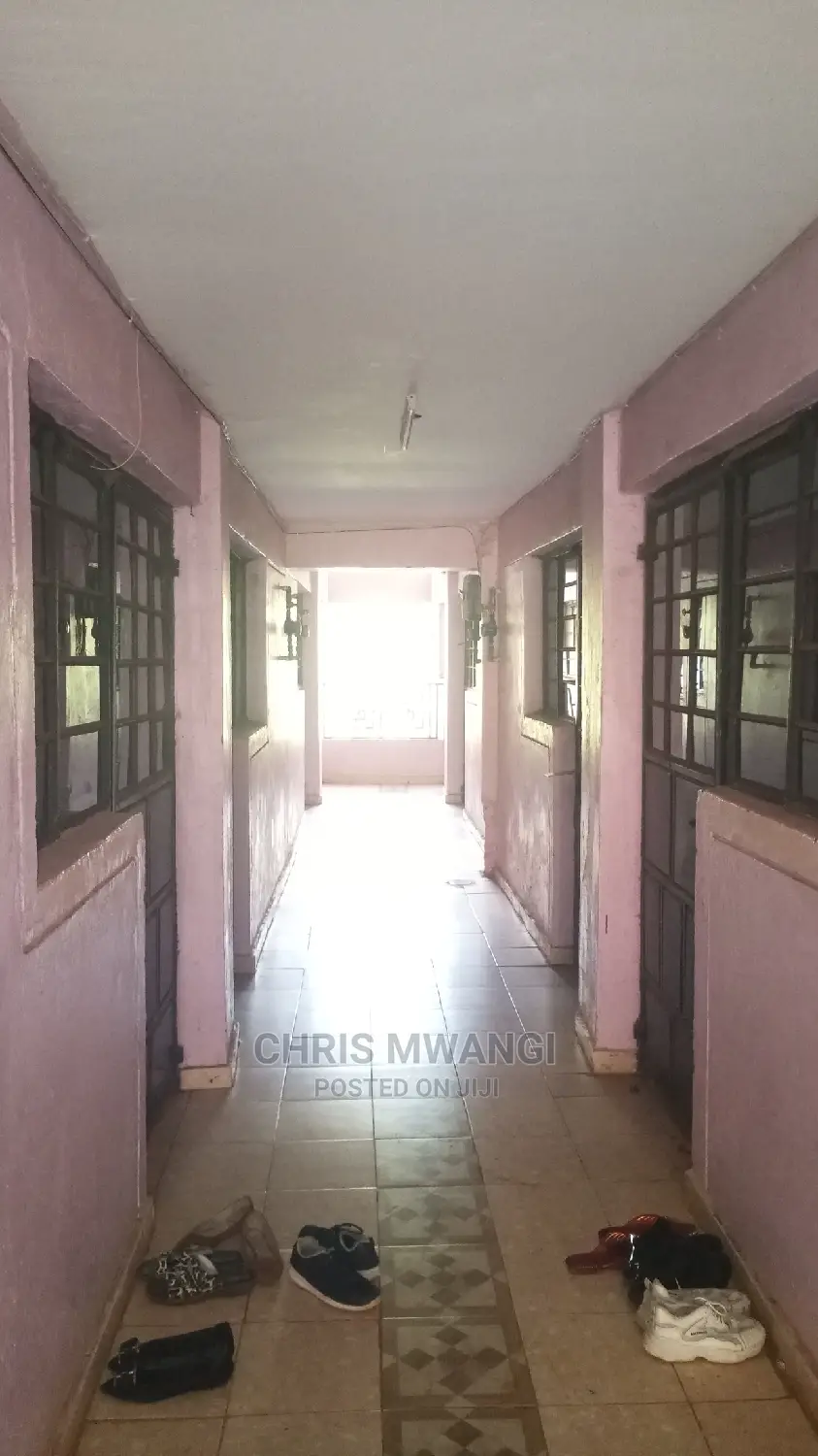 1bdrm Block of Flats in Kinoo, Regen for Sale