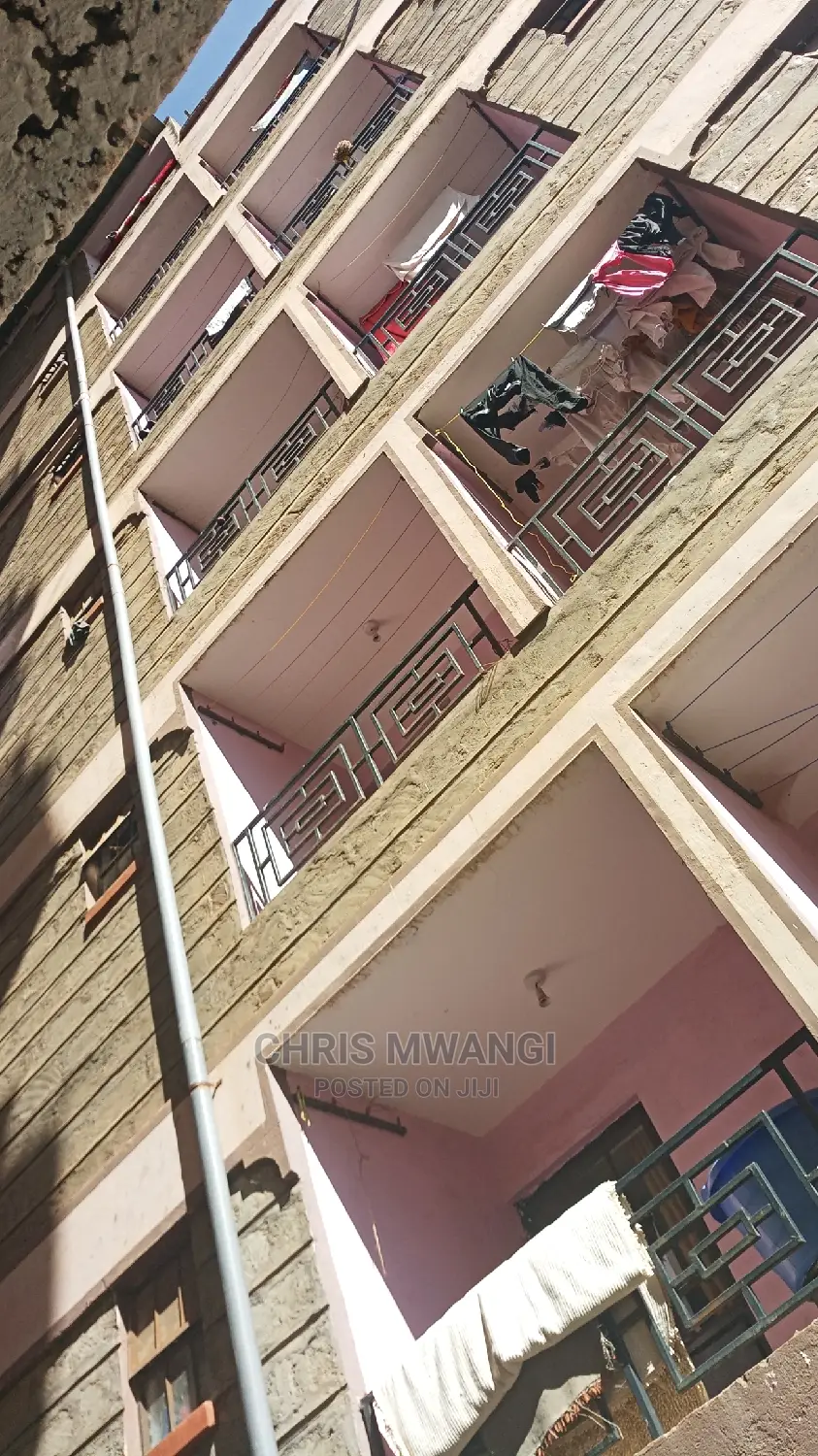 1bdrm Block of Flats in Kinoo, Regen for Sale