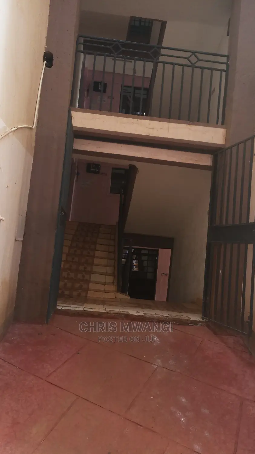 1bdrm Block of Flats in Kinoo, Regen for Sale