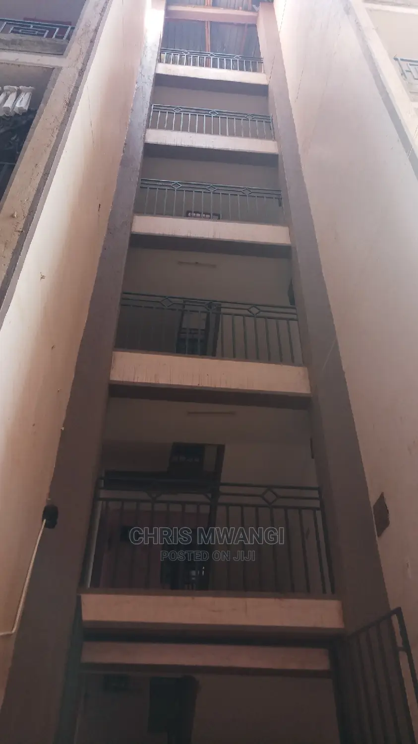 1bdrm Block of Flats in Kinoo, Regen for Sale