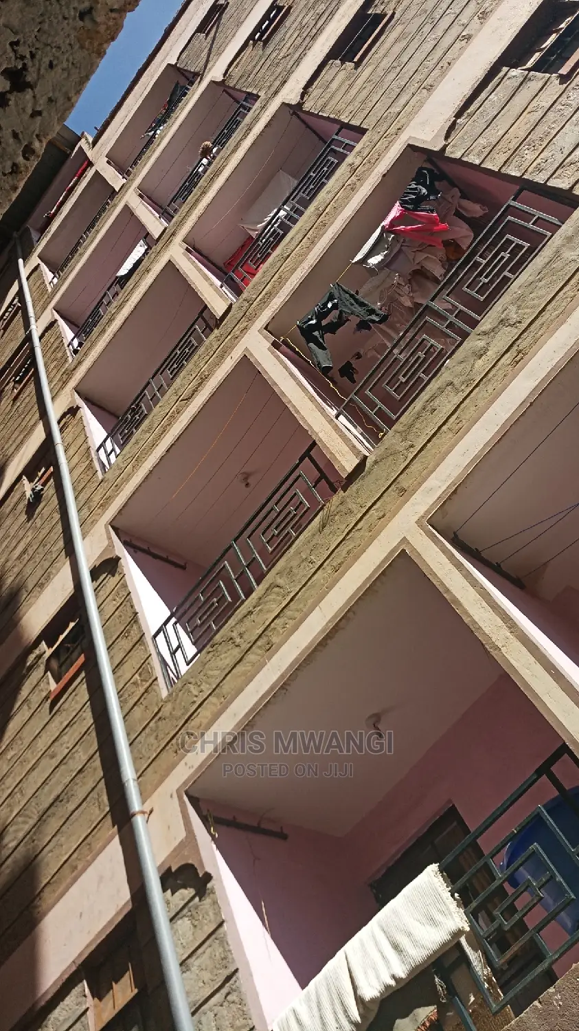 1bdrm Block of Flats in Kinoo, Regen for Sale