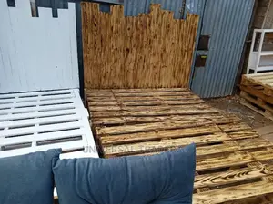 Smart Pallet Bed