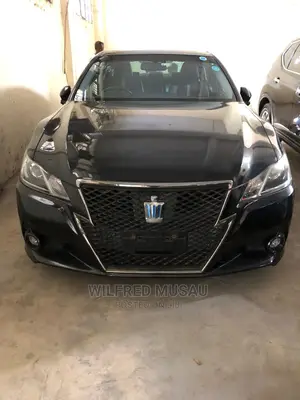 Toyota Crown 2015 Black