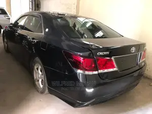 Toyota Crown 2015 Black