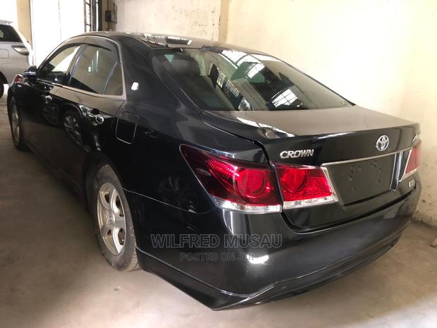 Toyota Crown 2015 Black - thumbnail 3