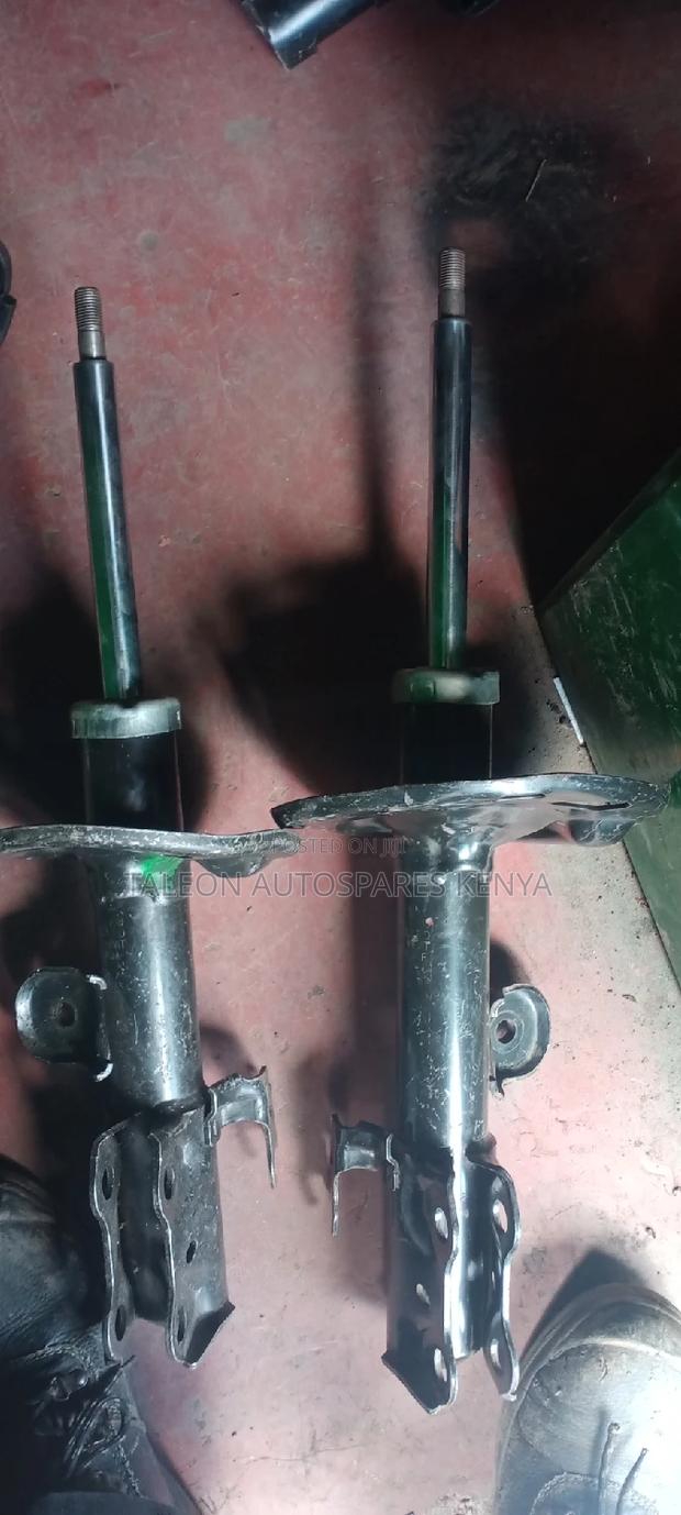Toyota Vanguard/Rav4 Front Shocks