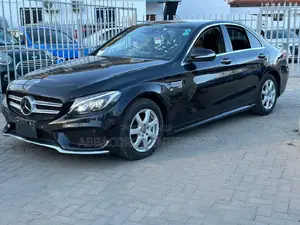 Mercedes-Benz C200 2015 Black