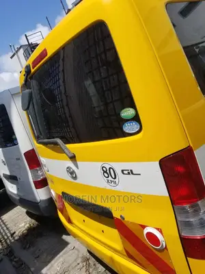 Toyota TownAce 2015 Yellow