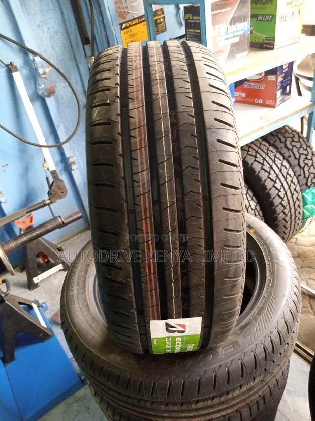 225/50r17 Bridgestone Tyre - thumbnail 2