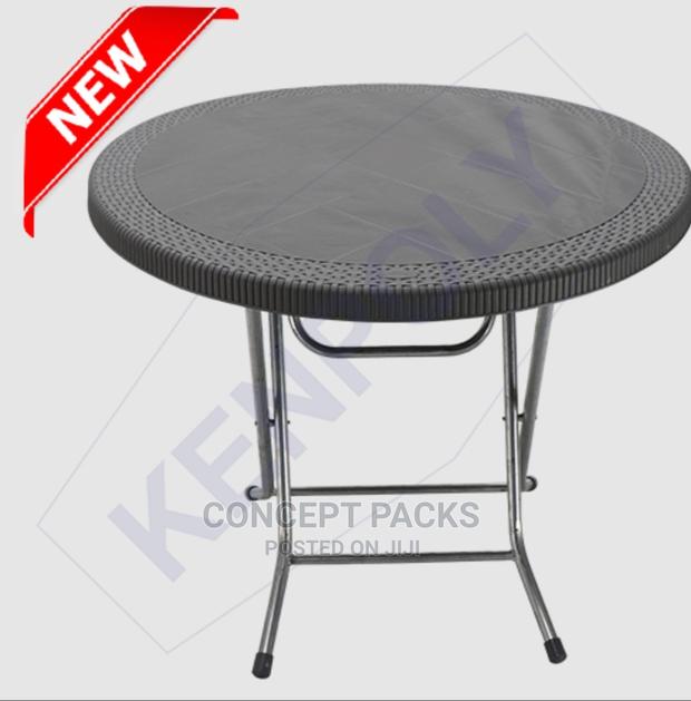 Foldable Plastic Table With Metal Legs Size 847 × H 725mm - thumbnail 4
