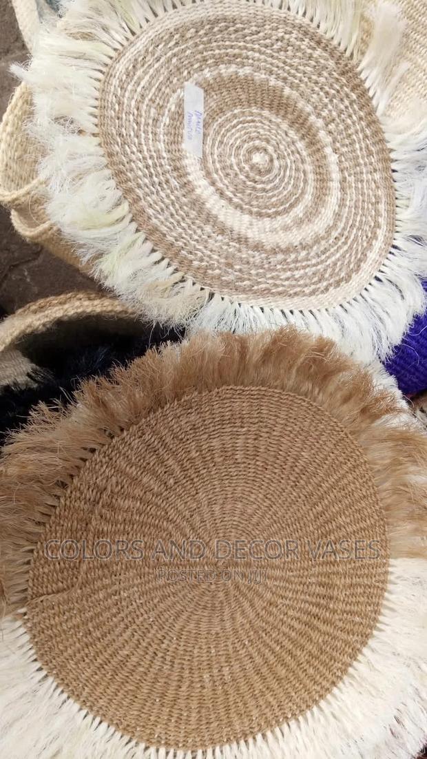 Table Mats and Baskets - thumbnail 3