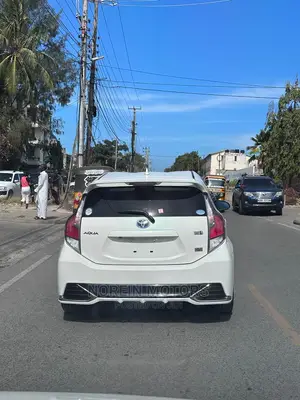 Toyota Aqua 2015 White