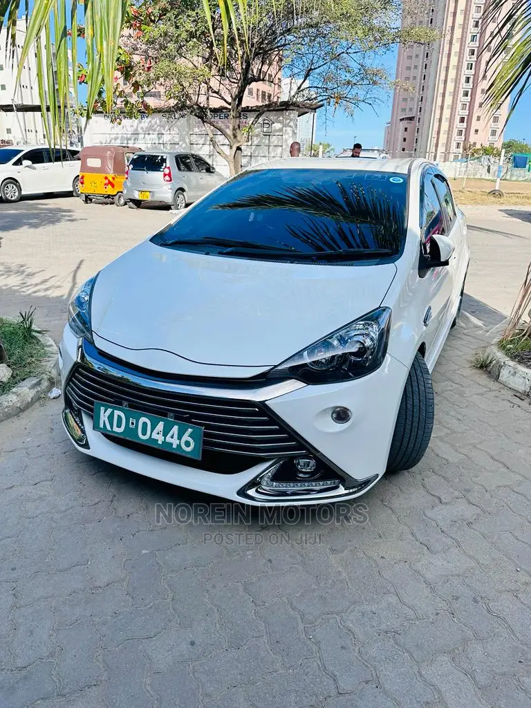 Toyota Aqua 2015 White