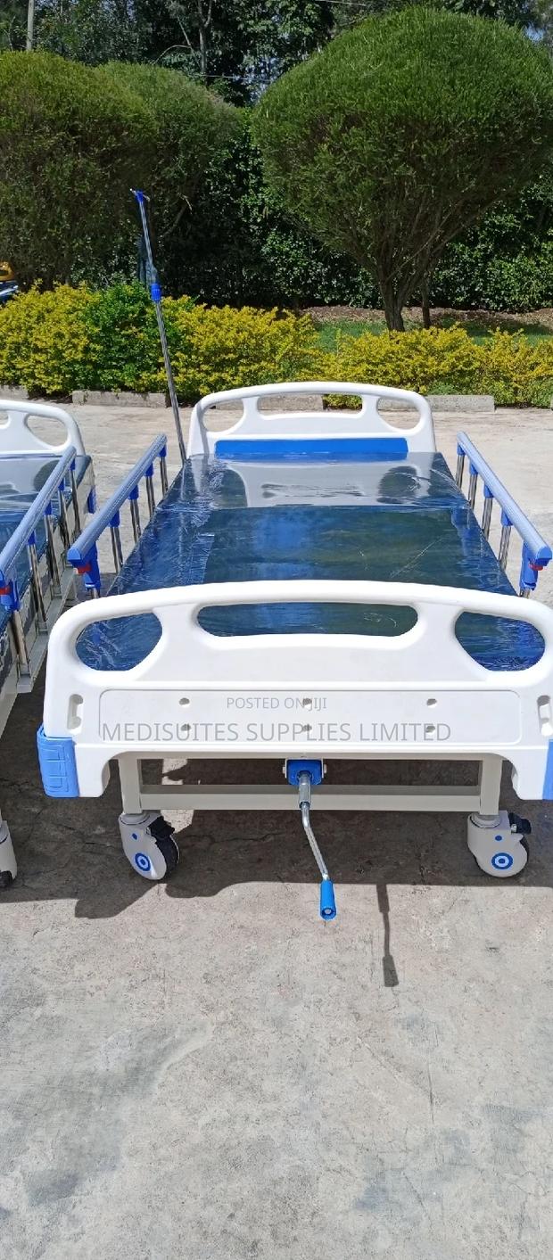 Single Crank Hospital Bed With Mattress . - thumbnail 3