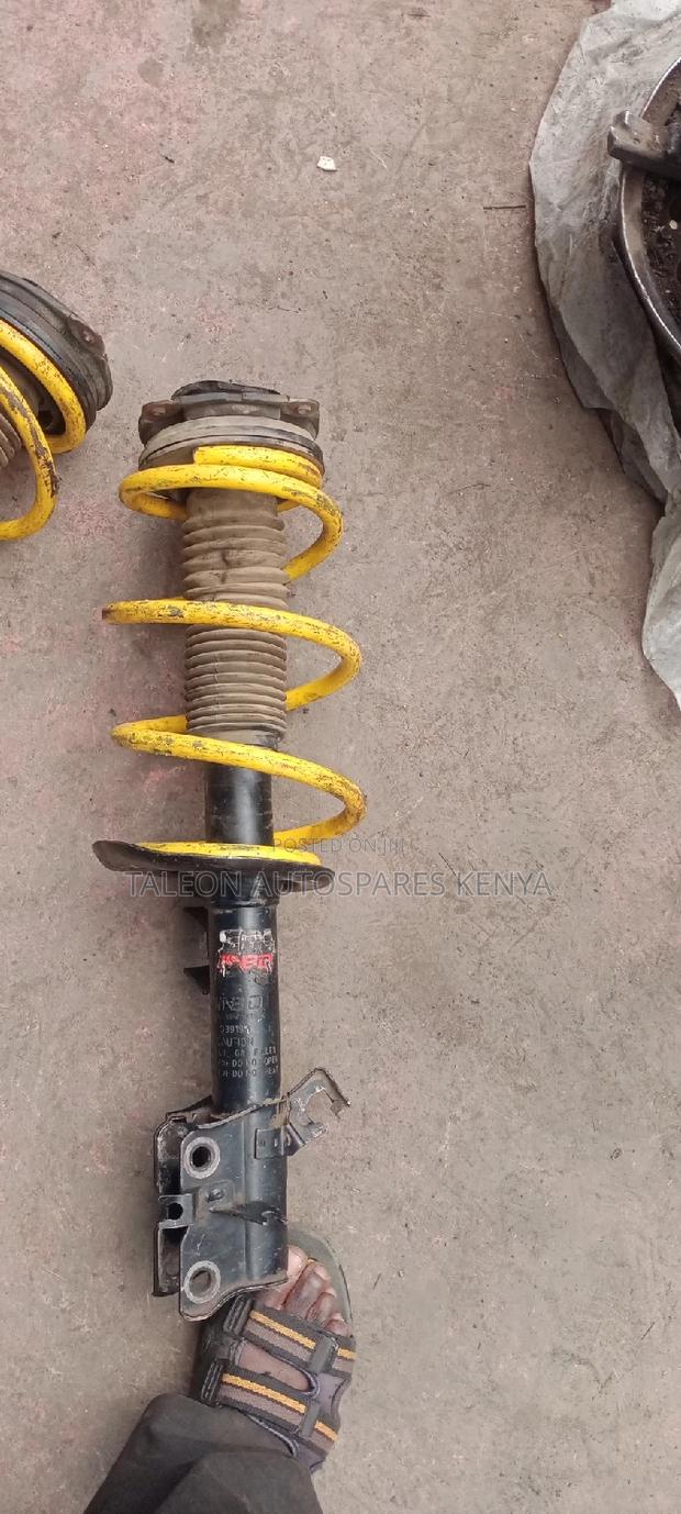 Nissan Dualis,Serena,Lafesta Front Shock