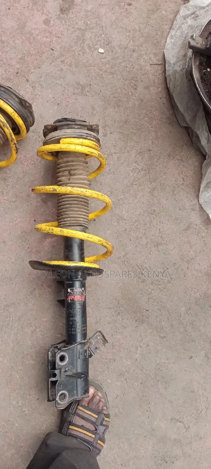 Nissan Dualis,Serena,Lafesta Front Shock