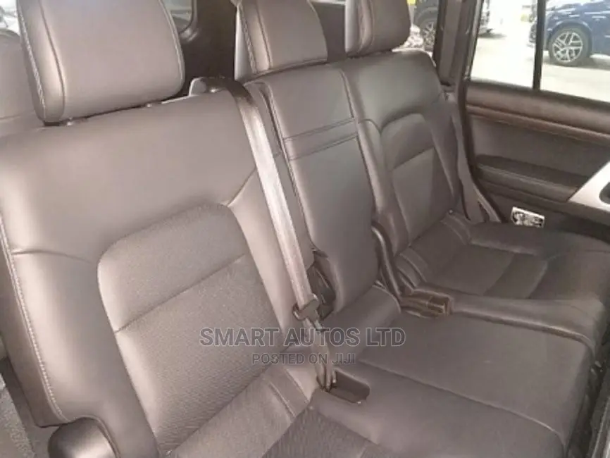 Toyota Land Cruiser 2017 Gray