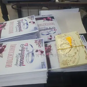 All Sizes Envelopes Printing for Your Occasion