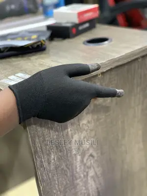 Gaming Gloves (Brand New)
