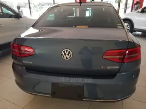 Volkswagen Passat 2015 Blue