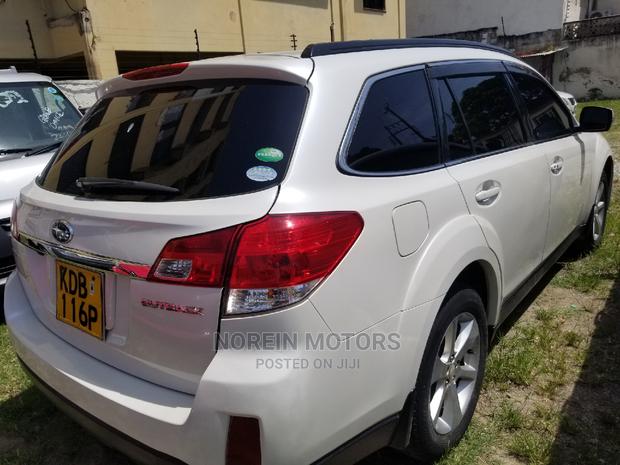 Subaru Outback 2014 White - thumbnail 6