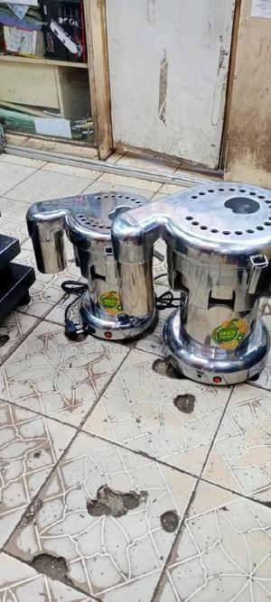 Commercial Juicer - thumbnail 2
