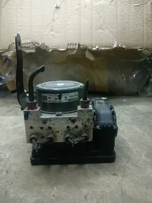 2018 Mitsubishi Outlander ABS Pump