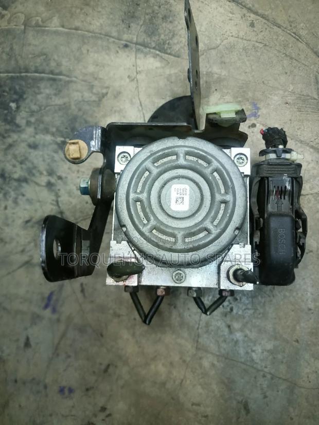 2018 Mitsubishi Outlander ABS Pump - thumbnail 2