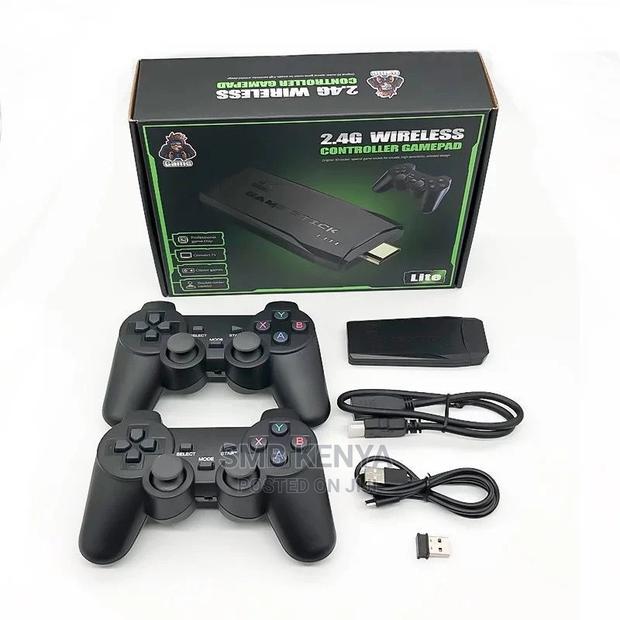 Game Stick 64 Gb + 2 Wireless Controllers