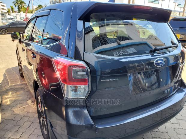 Subaru Forester 2016 Gray - thumbnail 4