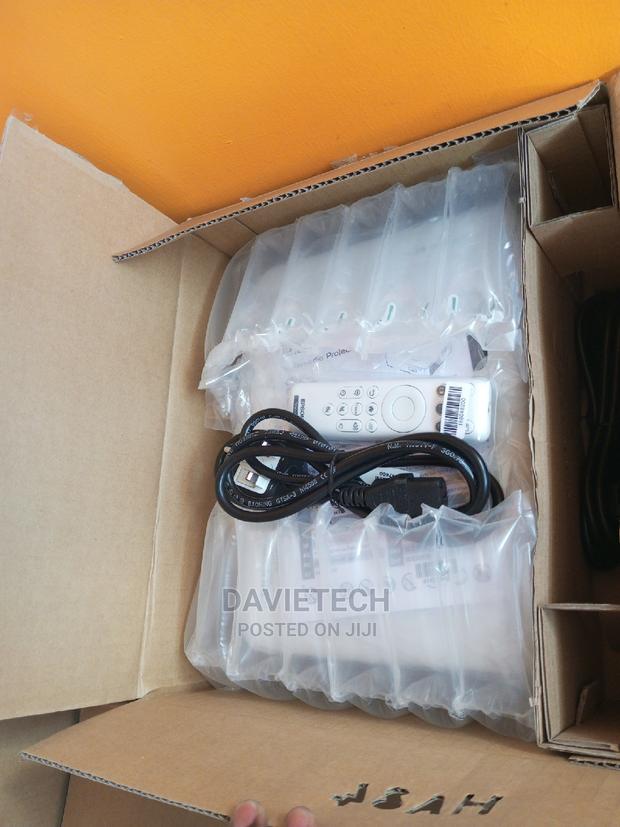 EPSON Co- W01 Projector - thumbnail 3