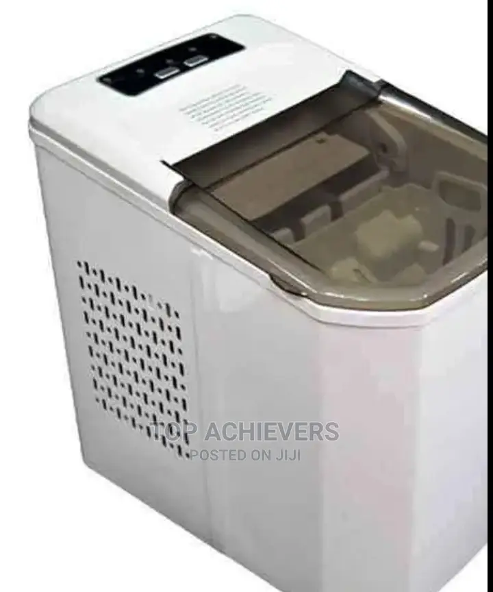 Modern Ice Cube Maker