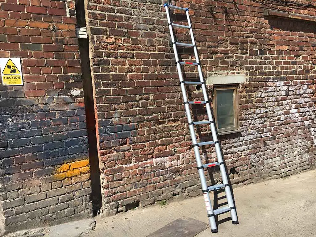 Telescopic Ladder} Telescopic Ladder< Telescopic Ladder^
