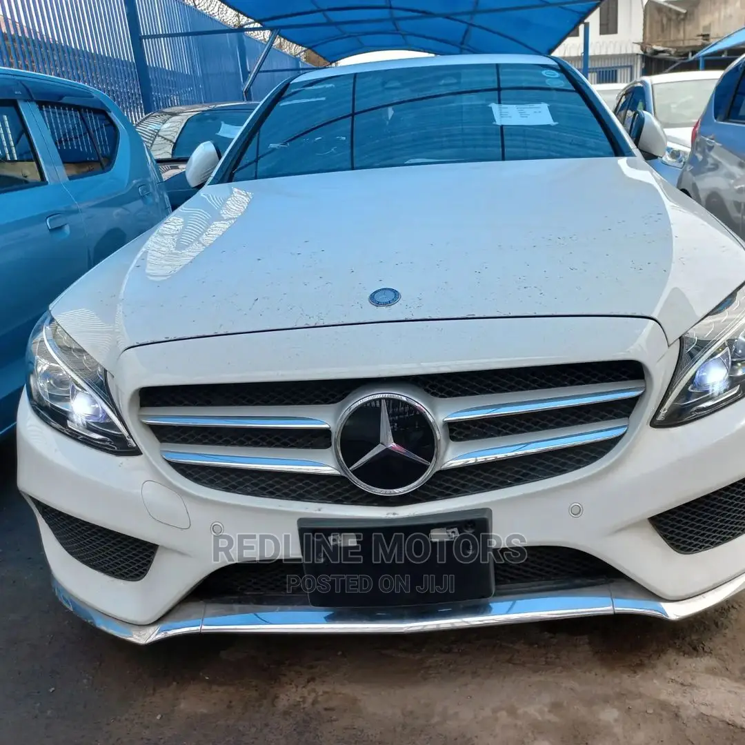 Mercedes-Benz C200 2016 Pearl