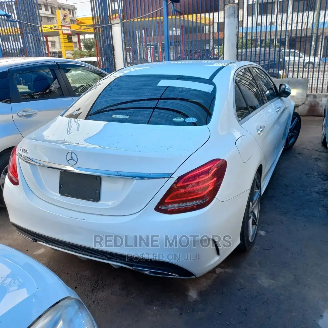 Mercedes-Benz C200 2016 Pearl
