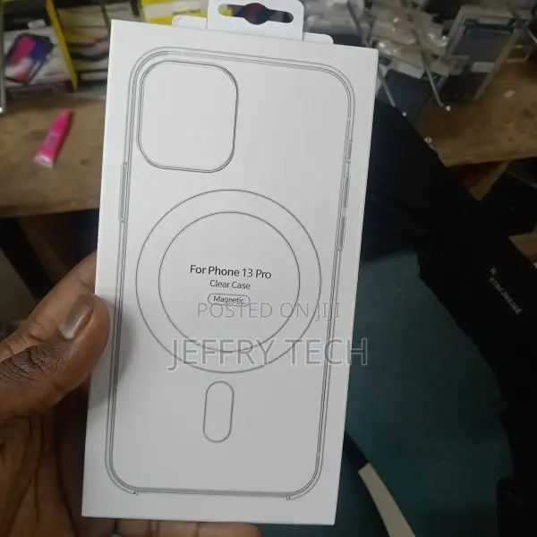 Magsafe iPhone 13 Pro Clear Cover