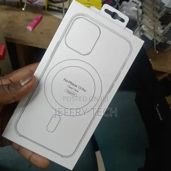 Magsafe iPhone 13 Pro Clear Cover