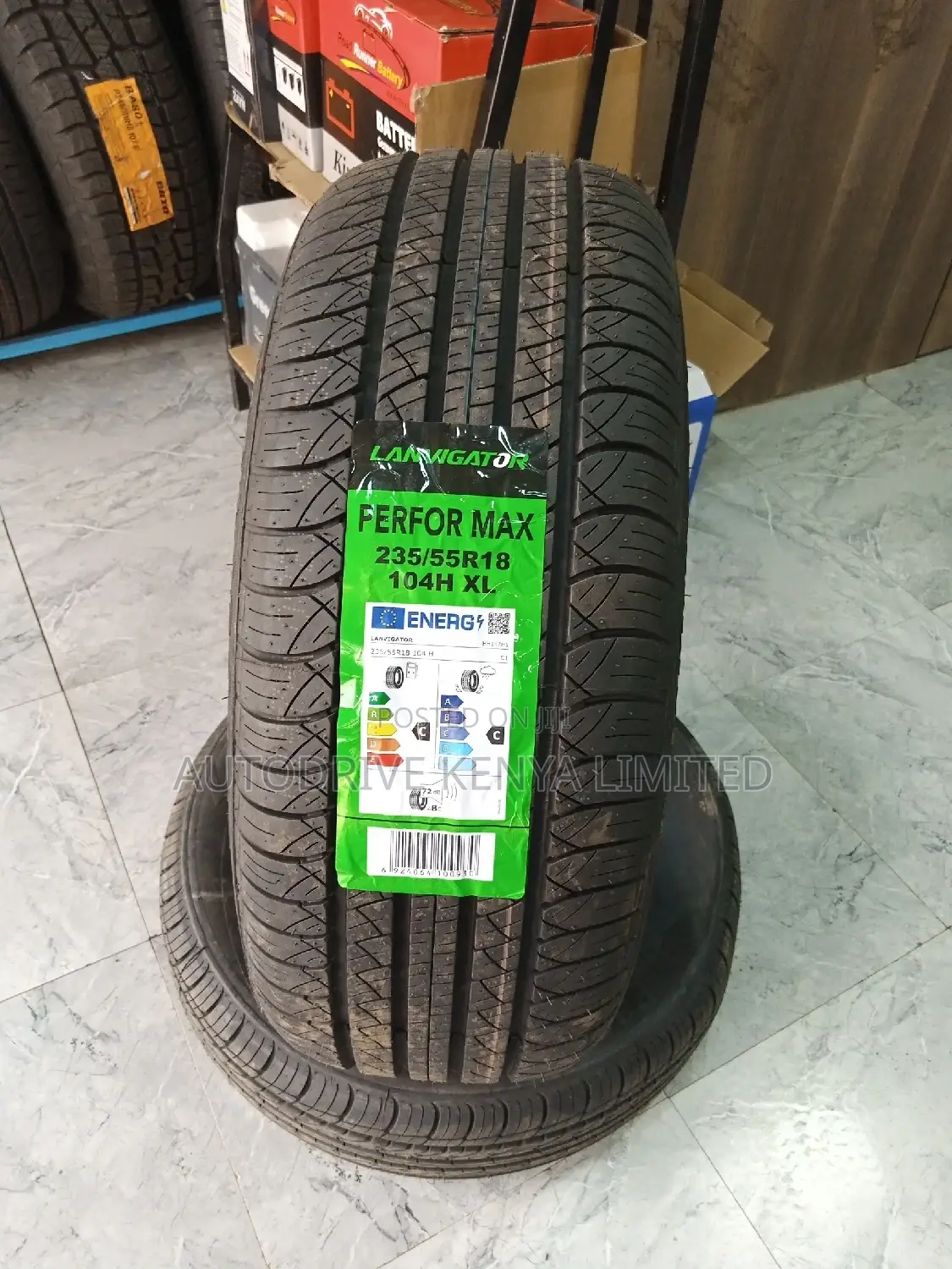 235/55r18 Performax