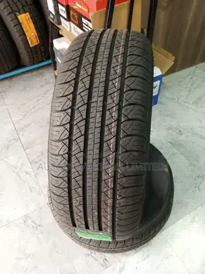 235/55r18 Performax