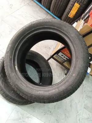 235/55r18 Performax
