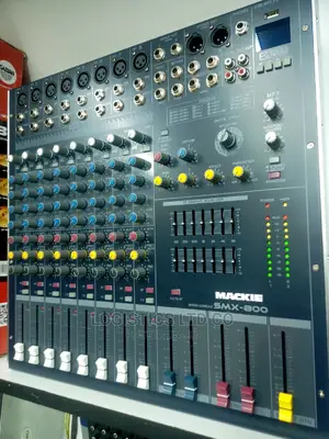 Mackie SMX-800 Professional Mixer (8-Channel)