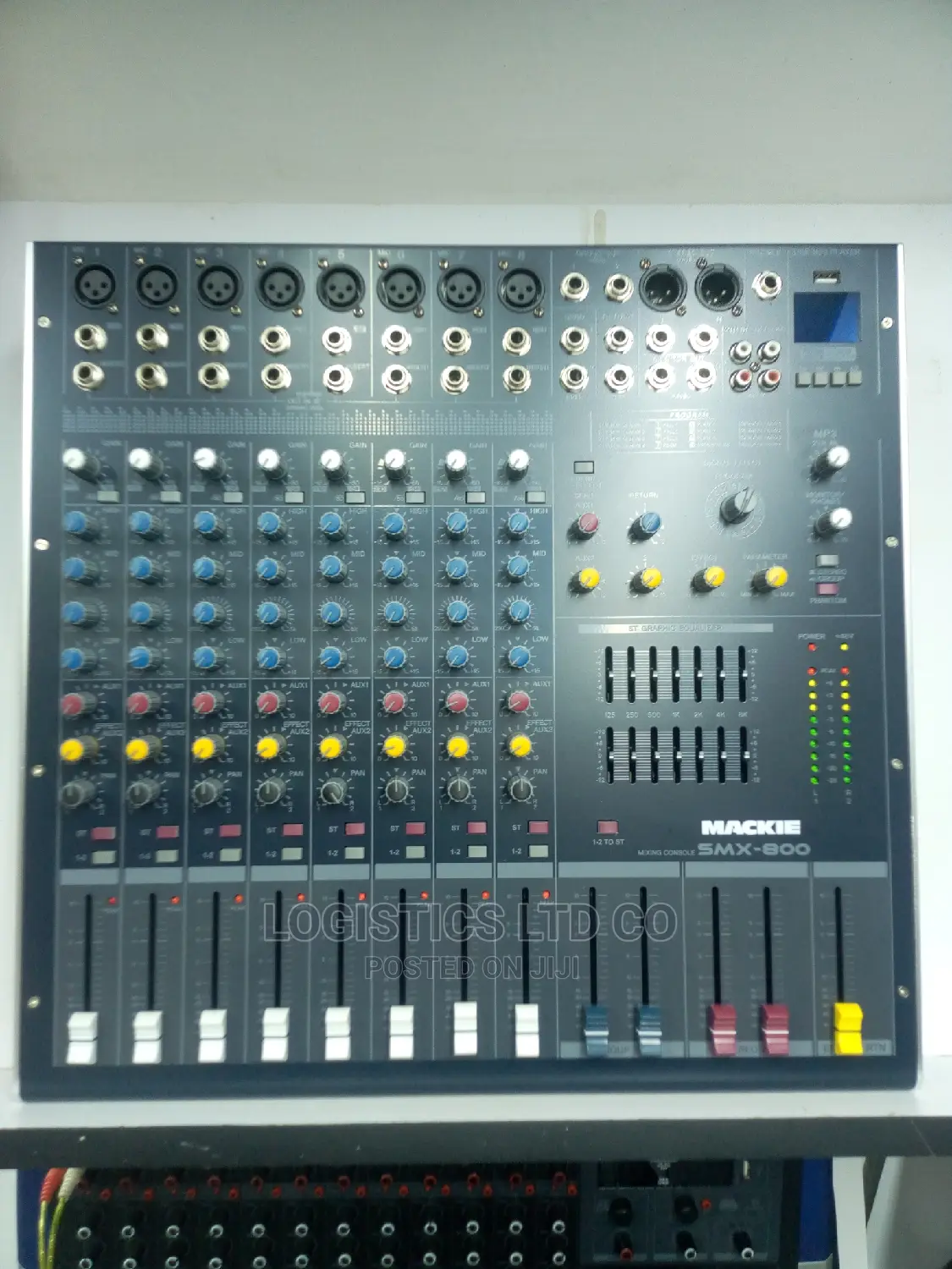 Mackie SMX-800 Professional Mixer (8-Channel)